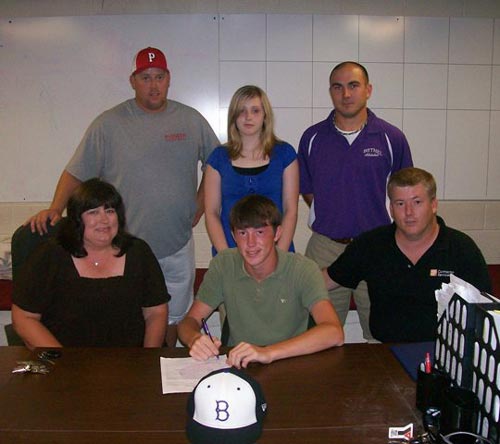 Justin is joined with his parents Sherry & Scott, & (Back l to r) Ronnie Burke, sister Amber, and Eric Patton